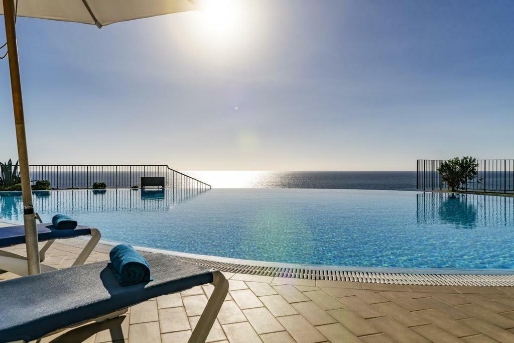 Formosa Infinity Pool Apartment Funchal  Buitenkant foto